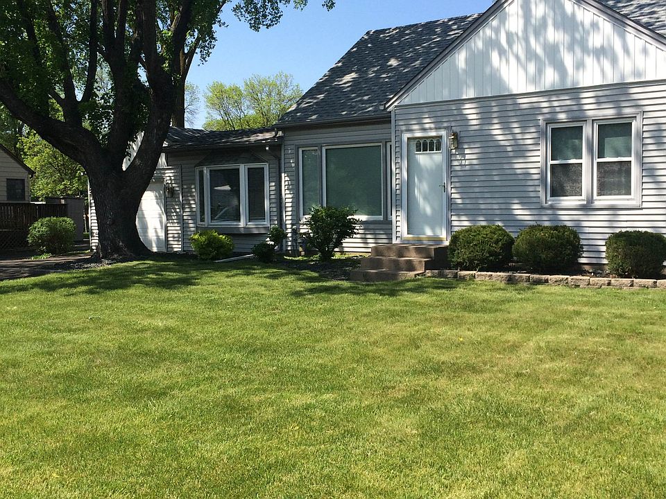 1st image of 875 Lovell Ave