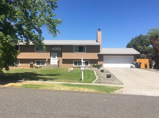 4719 Hilltop Dr, Pasco, WA