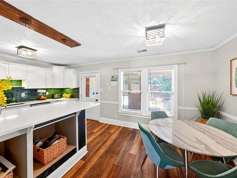 6117 Queen Anne Ct — Photo 10