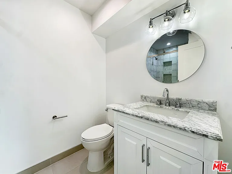 5930 Willoughby Ave — Photo 15