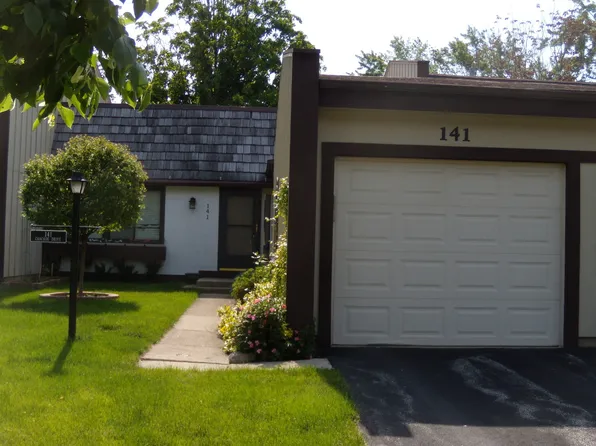 141 Cascade Dr, Indian Head Park, IL 60525