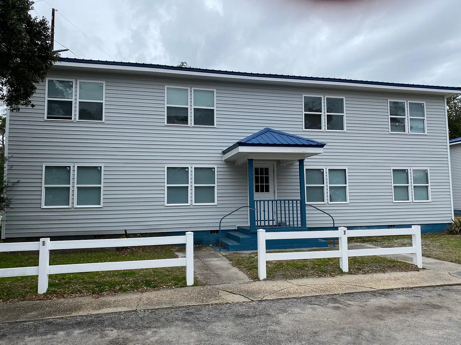 2 bed, 1050 sqft, $1,350 — Photo 1