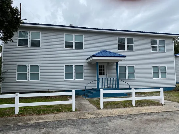 2710 Bridges St APT A-4, Morehead City, NC 28557
