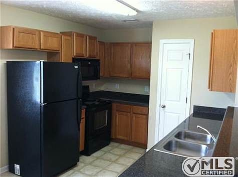 3rd image of 1333 Sunray Dr
