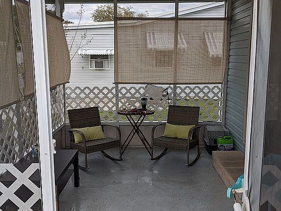 3rd image of 895 Highgate Blvd