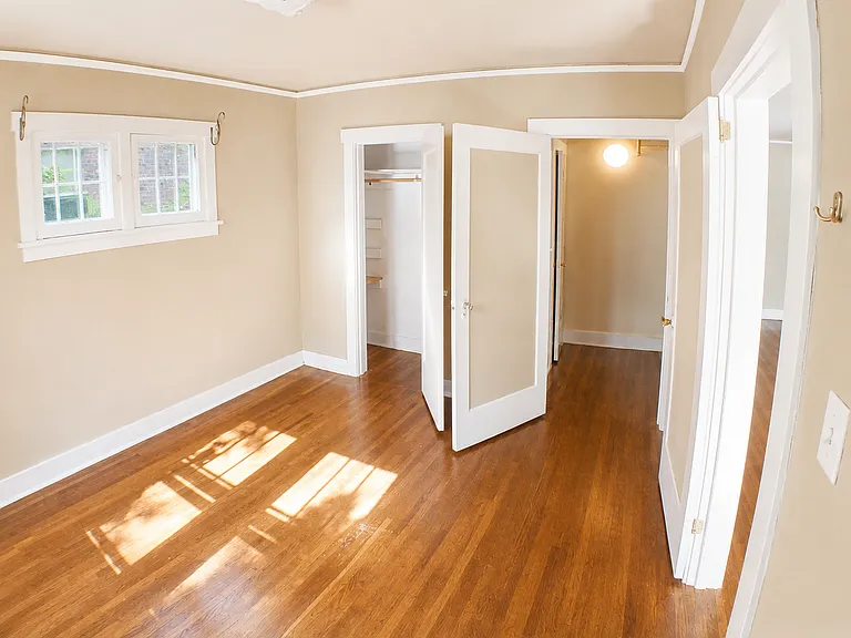 605 E Montgomery Ave — Photo 9