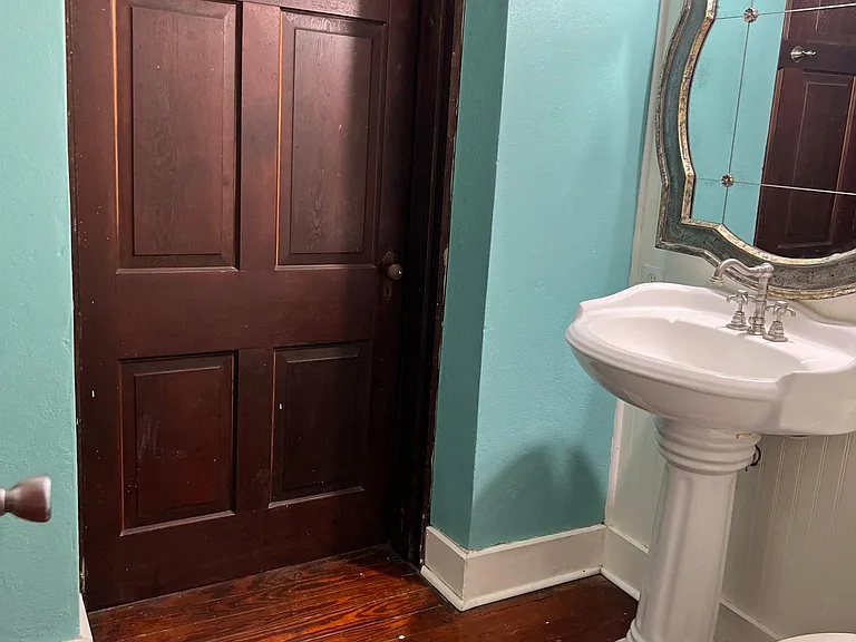 17302 James St — Photo 37