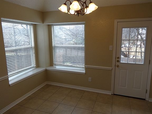 5th image of 4912 Lee Hutson Dr