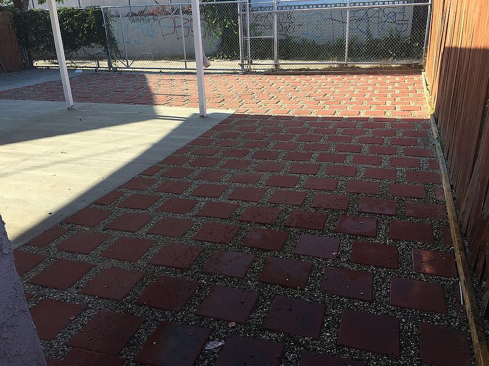 2nd image of 1531 W 54th St