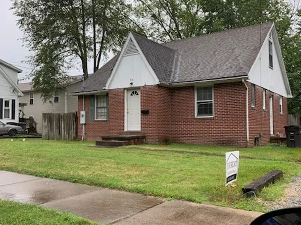 716 S Forest Ave, Carbondale, IL 62901