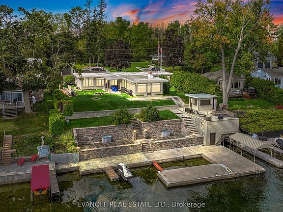 4th image of 20 Lakeview Park Rd