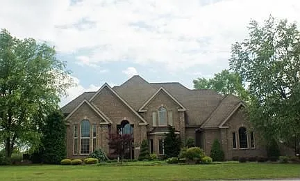 1019 Country Club Rd photo 1