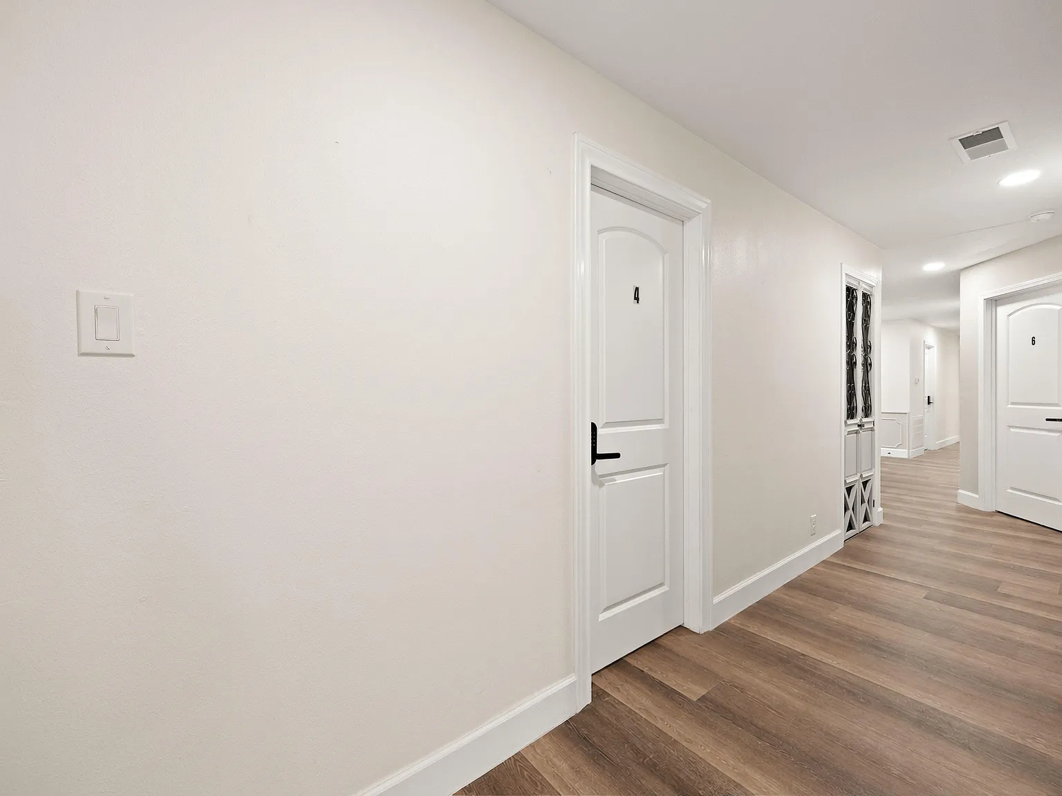 4 bed, 3.5 bath, 3100 sqft, $888 — Photo 3