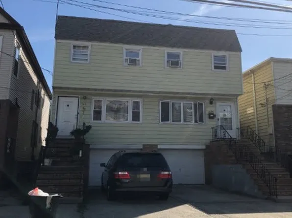 60 Lord Ave, Bayonne, NJ 07002