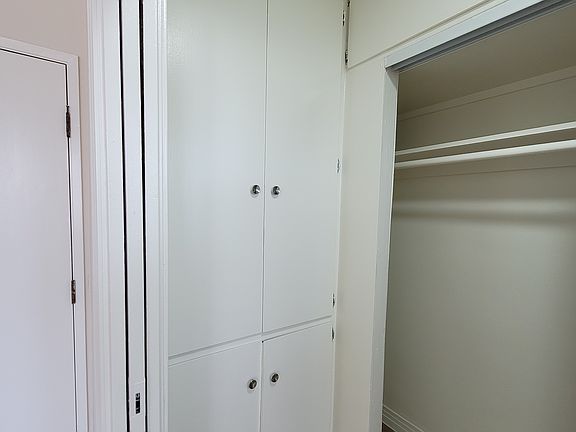4th image of 448 S Alexandria Ave APT 305