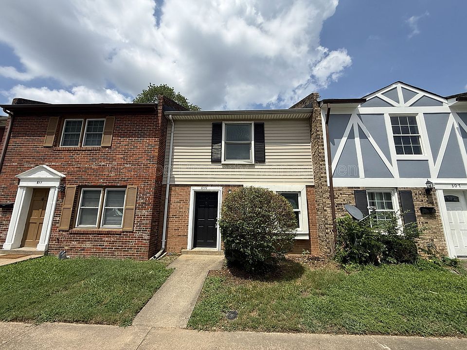1st image of 809 Denton Cir