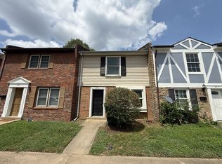 809 Denton Cir, Fredericksburg, VA 22401