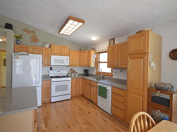 5th image of 707 Minkin Dr