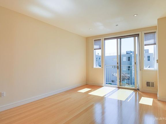 5th image of 1725 Washington St APT 12