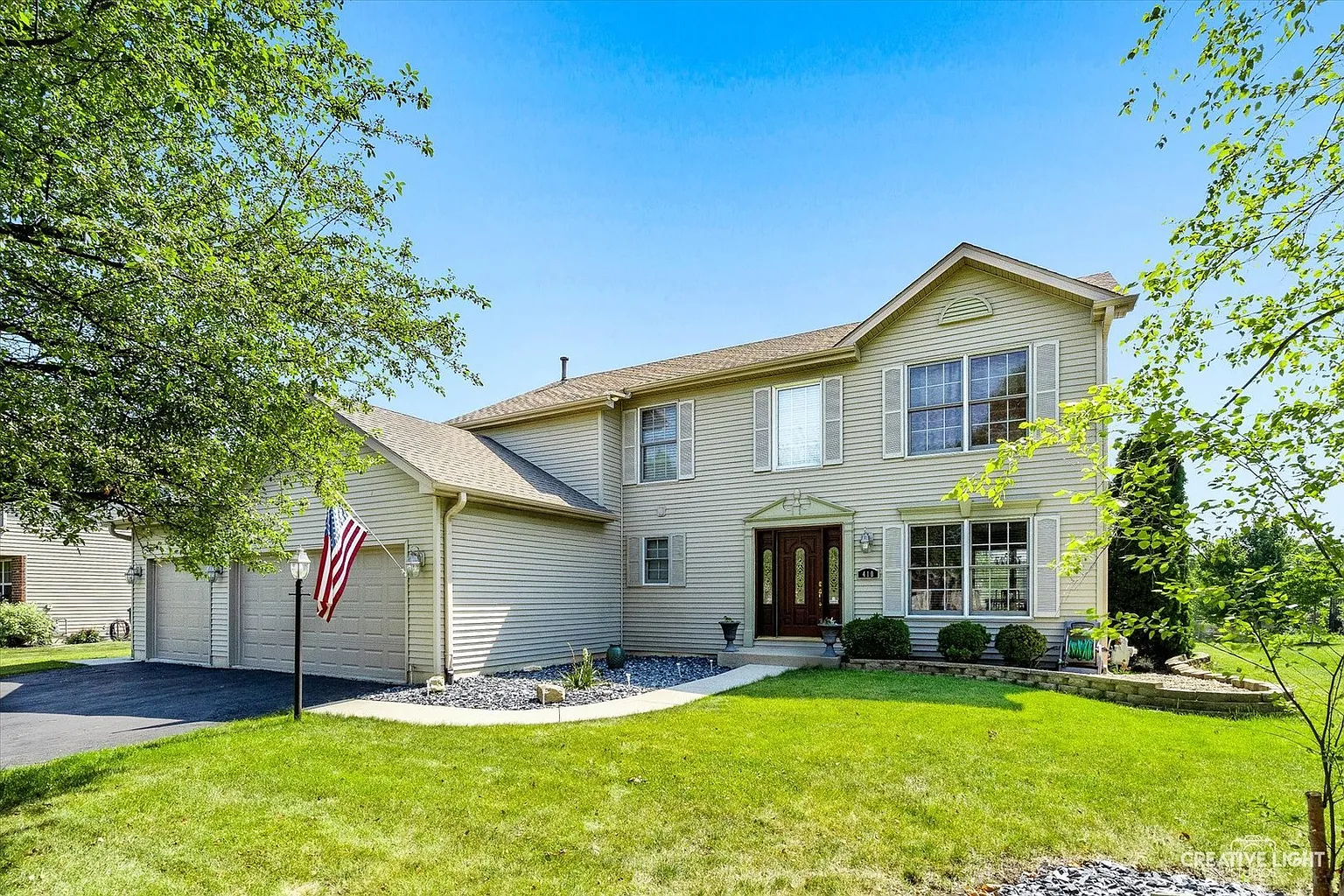 410 Savoy Dr photo 1