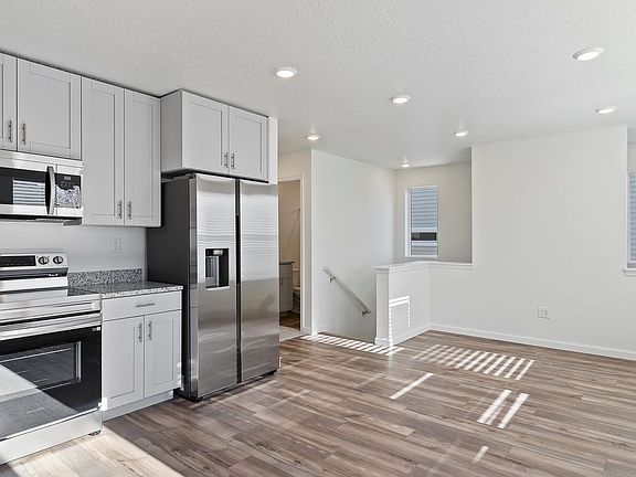Moreno Kitchen