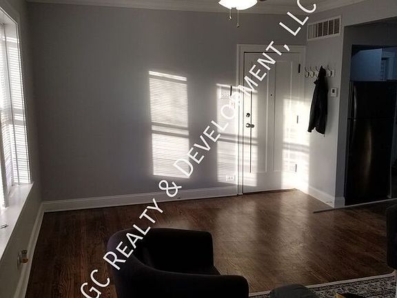 5th image of 3055 N Lockwood Ave #2S
