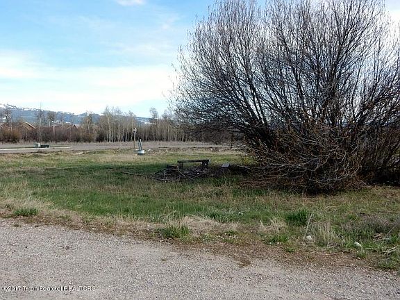 2nd image of 650 Centennial Mtn