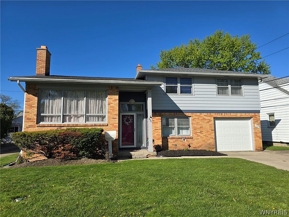 1st image of 636 Evergreen Dr