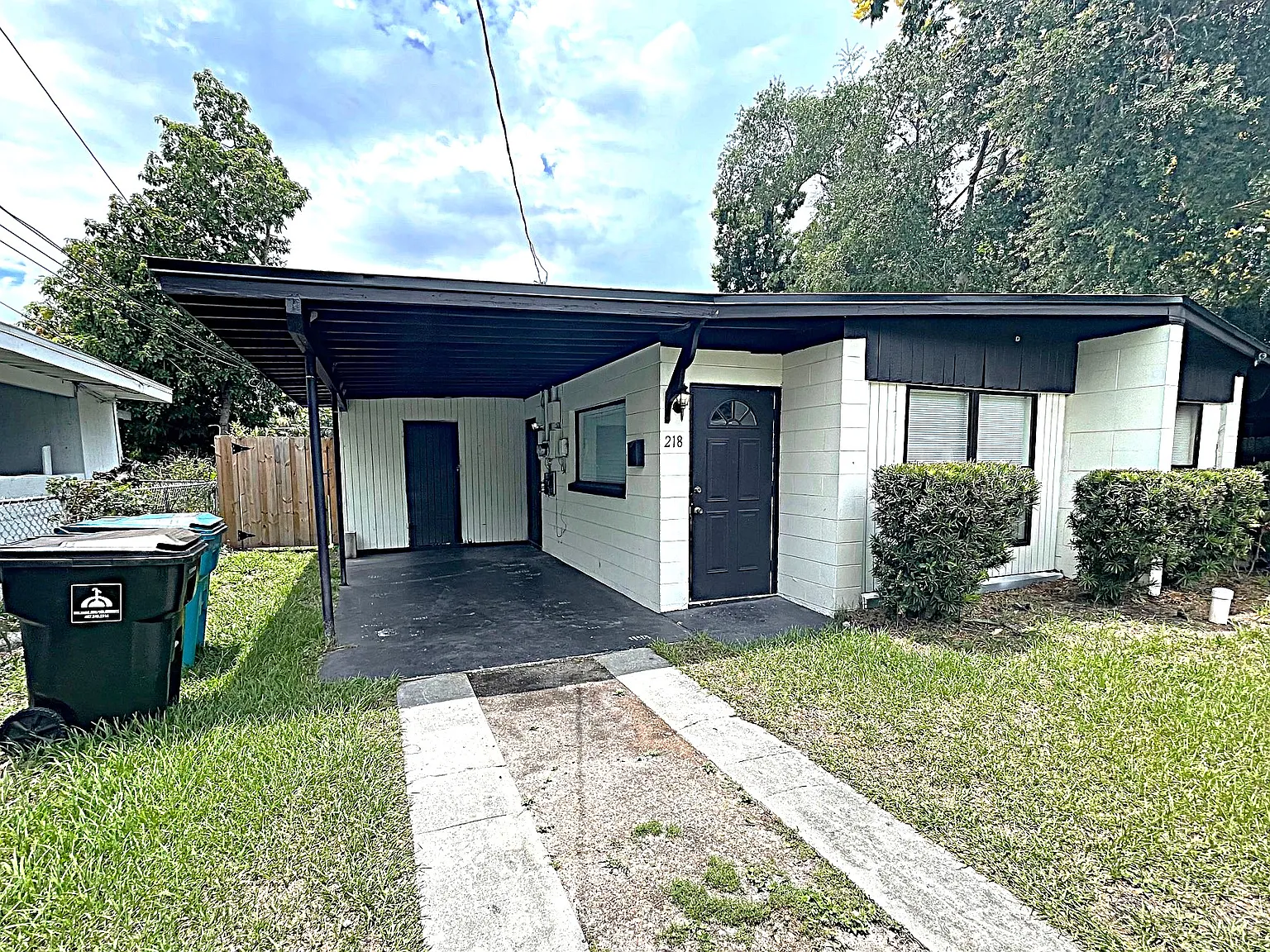 Tampa Terrace - 1 — Photo 2