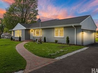 1100 N Hicks Rd, Palatine, IL 60067