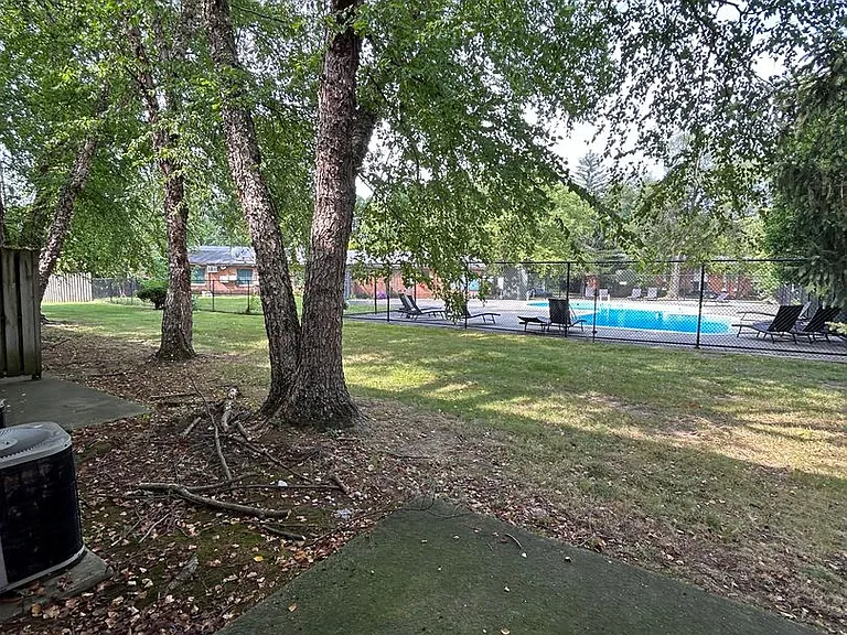 Coventry Court Townhomes — Photo 84
