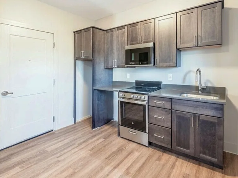 530 Broadway Apartments — Photo 52