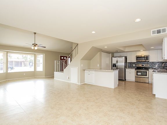 3rd image of 3854 E Windrose Dr