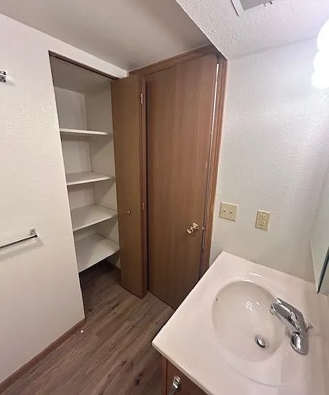 Spansail Apartments — Photo 5