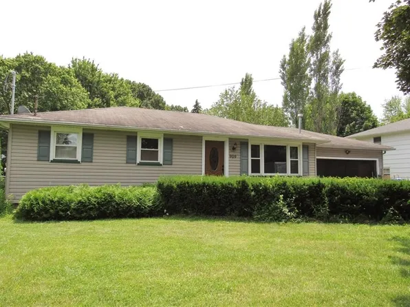 909 Weiland Rd, Rochester, NY 14626