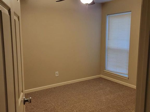 5th image of 12242 Fairbury Dr