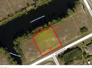 2319 NE 43rd Ln, Cape Coral, FL 33909