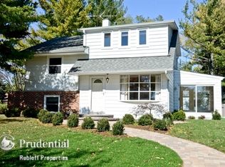 1603 E Elm St, Wheaton, IL 60189