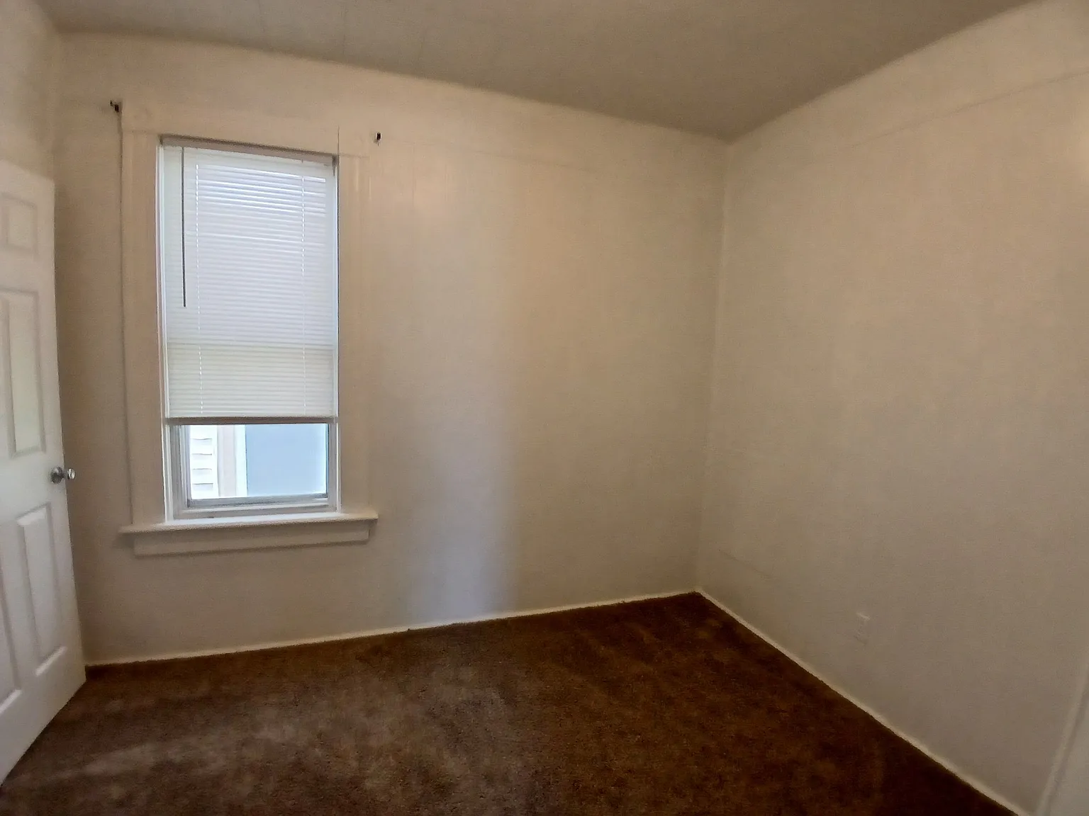 2 bed, 1.0 bath, 800 sqft, $1,250 — Photo 4