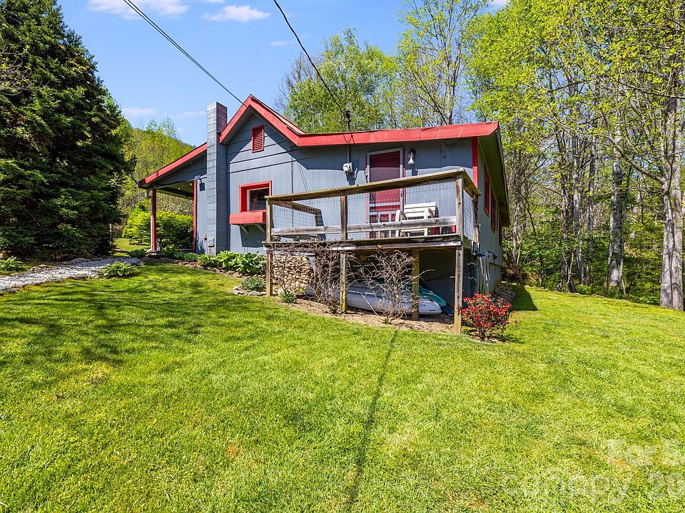 25th image of 874 & 888 Bluff Mountain Rd