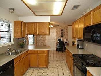 2nd image of 3214 Seafoam Dr