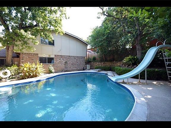 4th image of 4605 Woodland Park Blvd