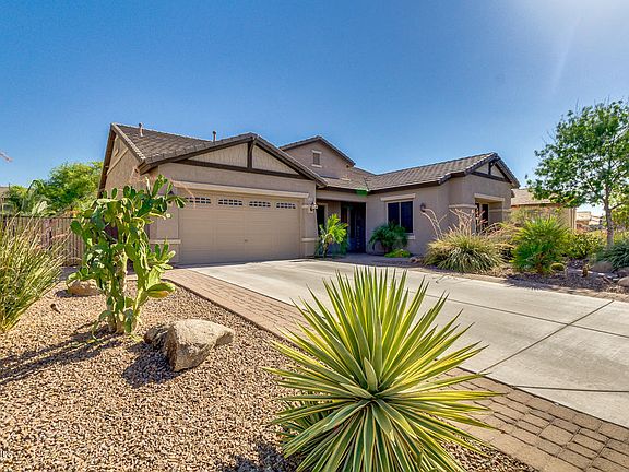 2nd image of 44567 W Sedona Trl