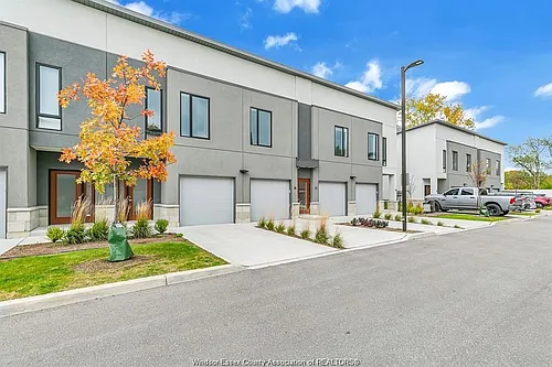 550 Sandison St Photo 1