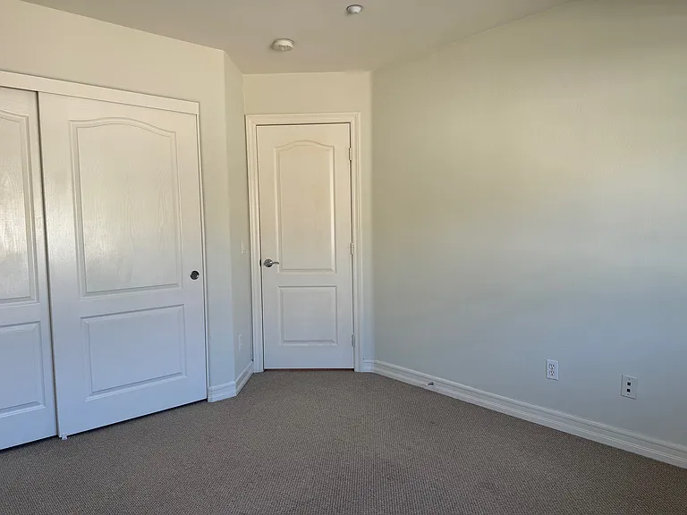 10410 Duxbury Ln #6 — Photo 32