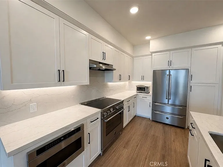 414 Main St #210 — Photo 9