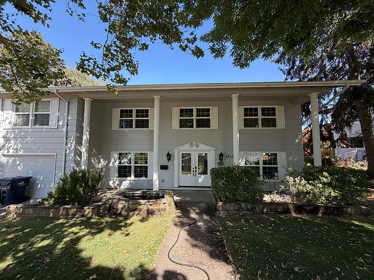 2735 Almaden St — Photo 1
