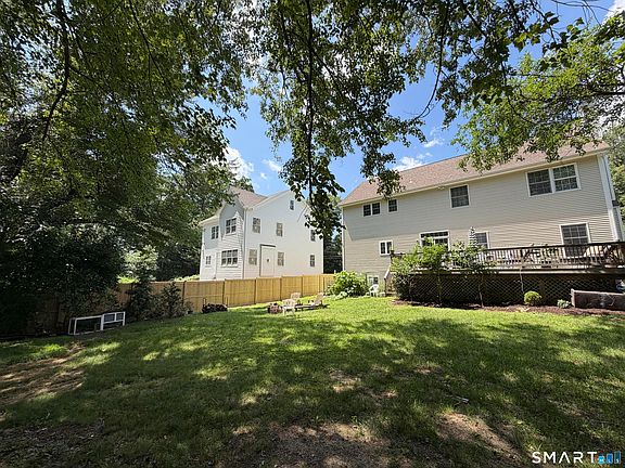 3rd image of 25 Bauer Place Extension