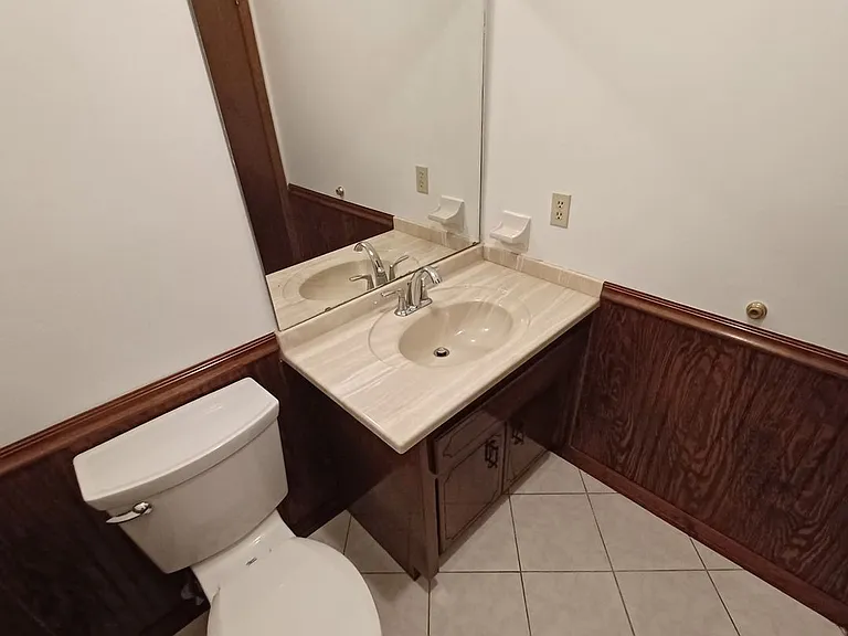 2295 Foxwood Dr — Photo 15