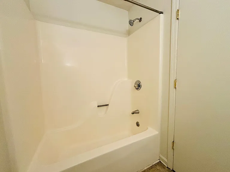 1407 Toms Creek Rd #14 — Photo 16